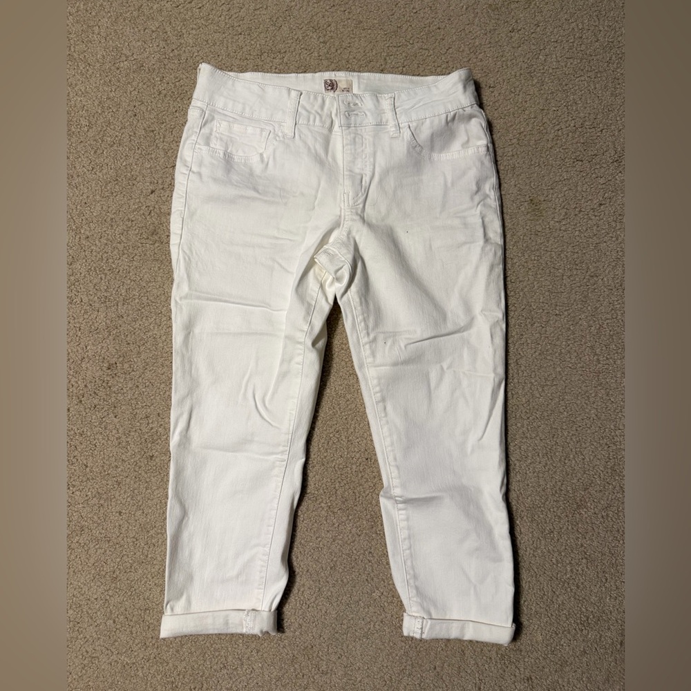 White Capris Jeans